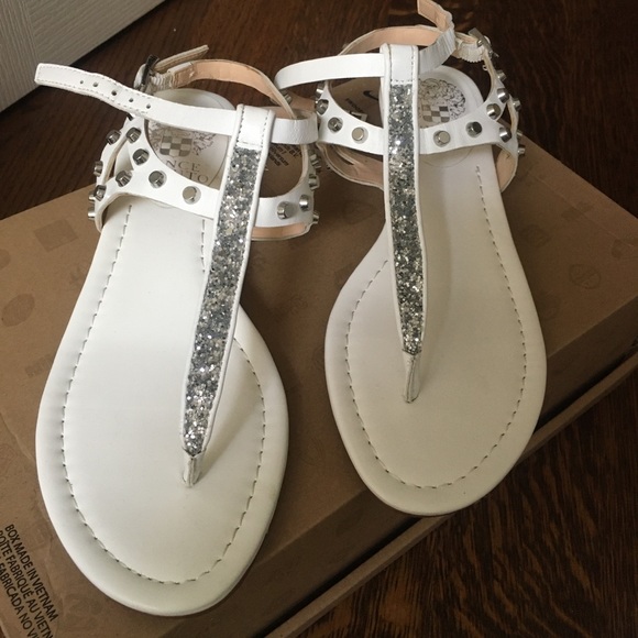 Vince Camuto sandals - Picture 1 of 3